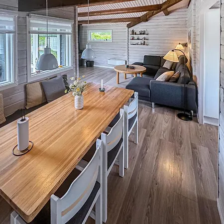 3 Bedroom Beautiful In Sydals *